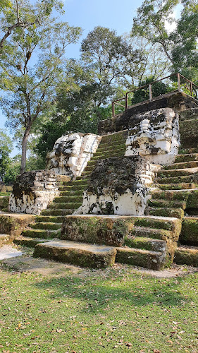 observatorios astronomicos cerca de mi Grupo E - Observatorio Astronómico