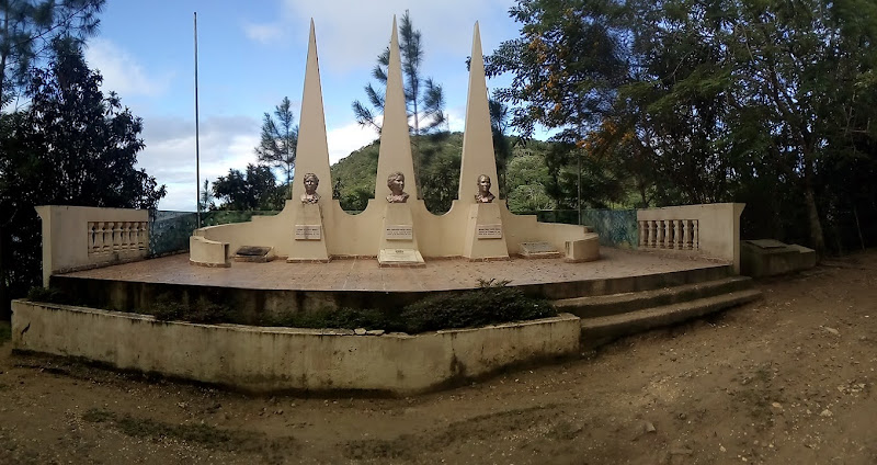observatorios astronomicos cerca de mi Monumento A Las Hermanas Mirabal