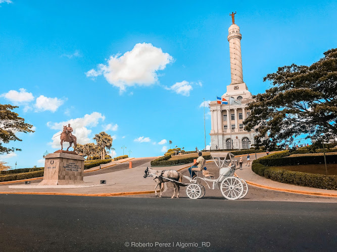 observatorios astronomicos cerca de mi Monumento A Los Héroes De La Restauración
