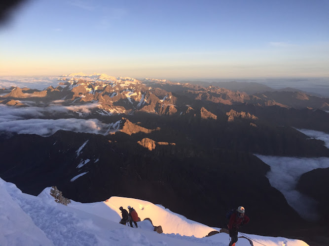 observatorios astronomicos cerca de mi Summit Huayna Potosi